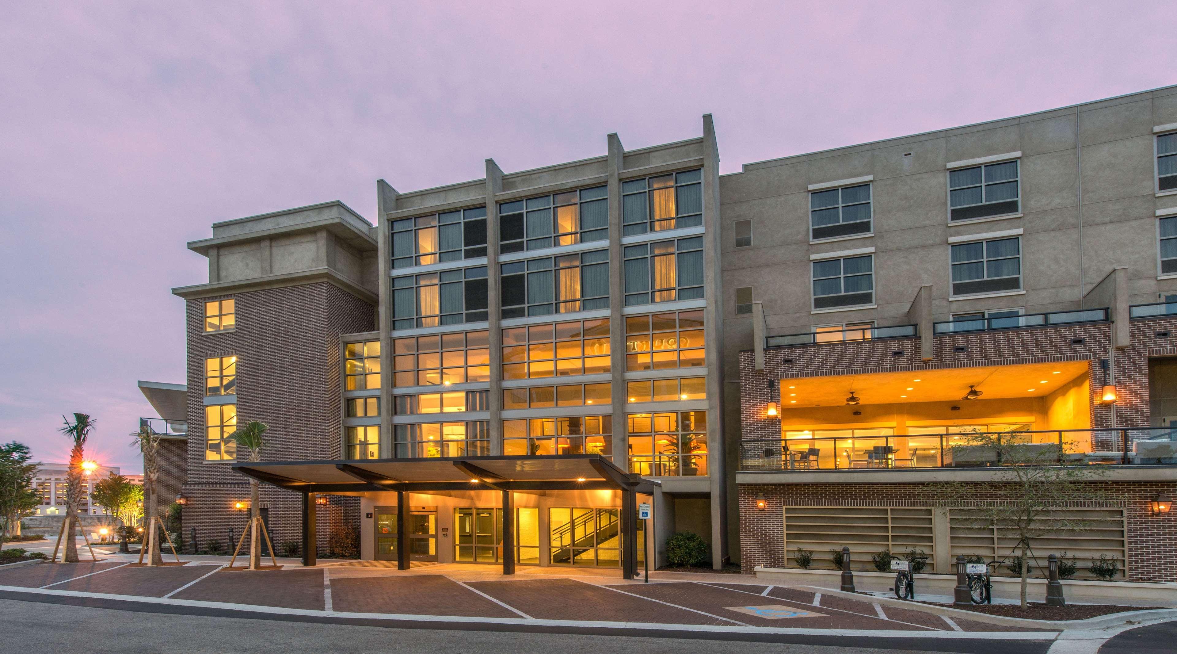 Hilton Garden Inn Charleston Waterfront/Downtown Exterior foto